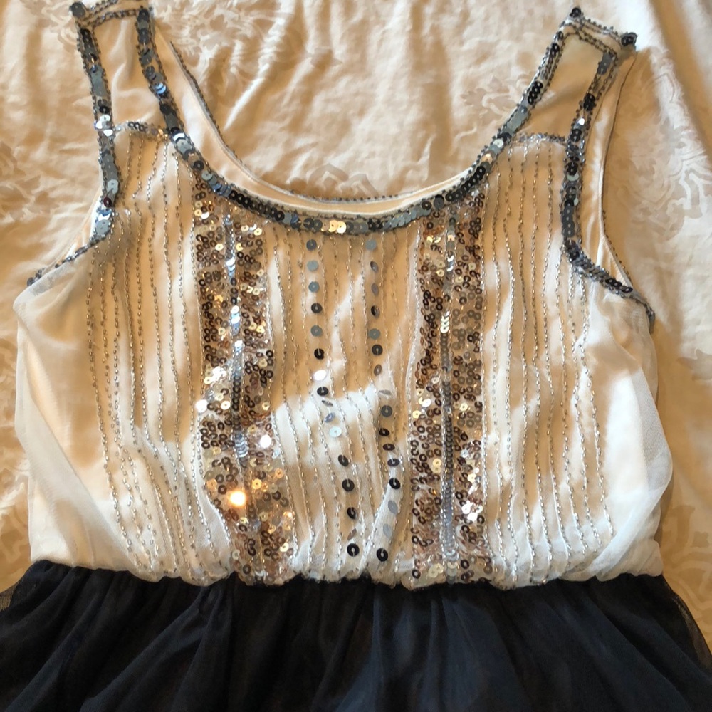 Dress - Picture 2 of 2